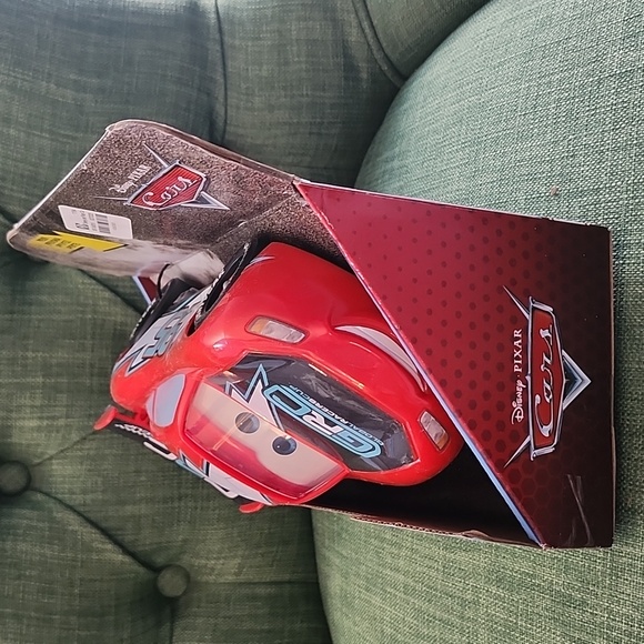 Disney Pixar Cars Drift & Race Lightning McQueen Toy Car - Picture 2 of 8